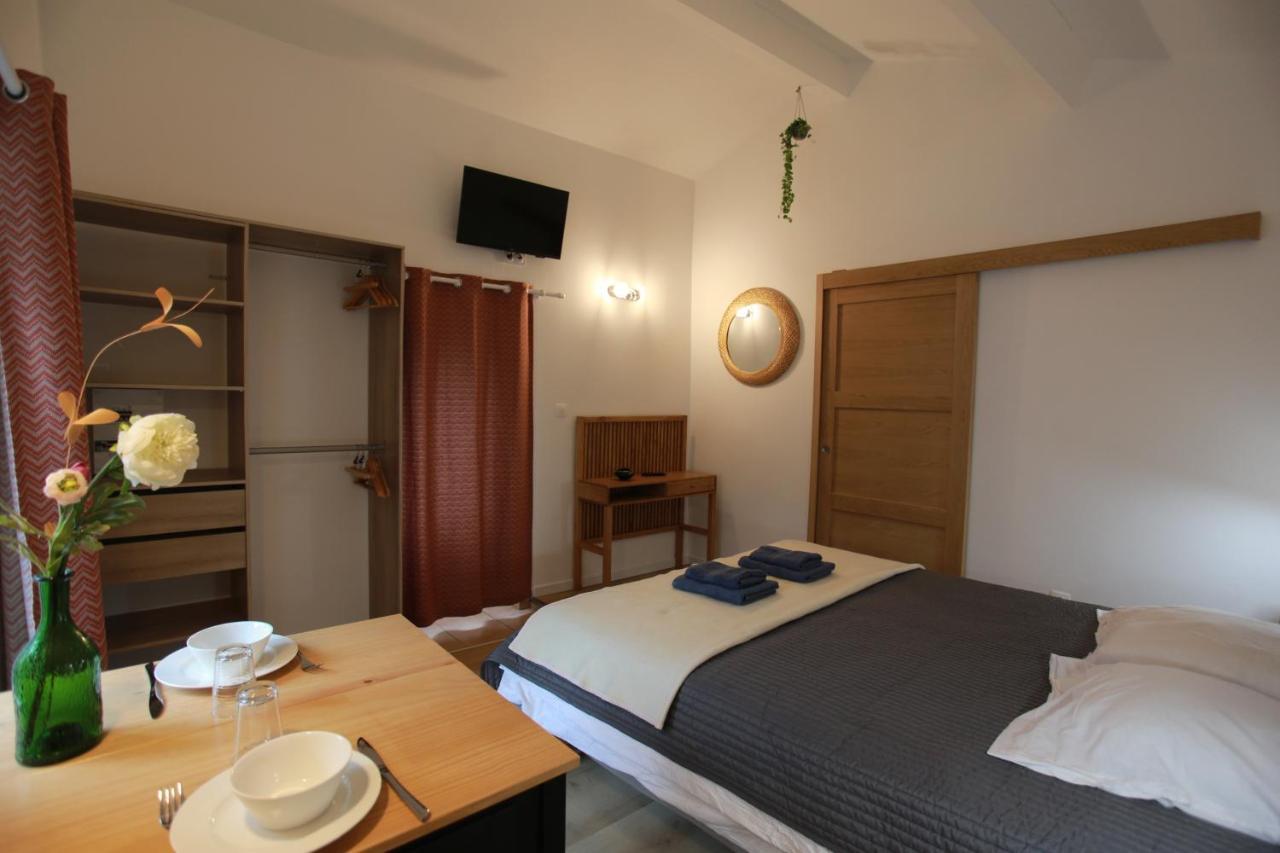 Chez Maggy Et Leon Appartement Chambonas Buitenkant foto